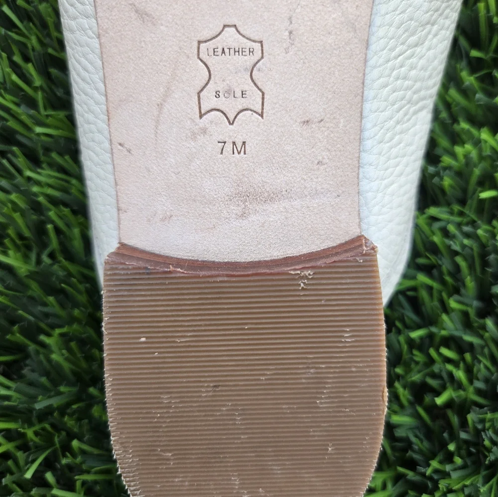 Tory Burch Cream Mules with Gold Chain Detail Size 7